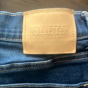 Hollister Classic Blue Jeans with Tan Label